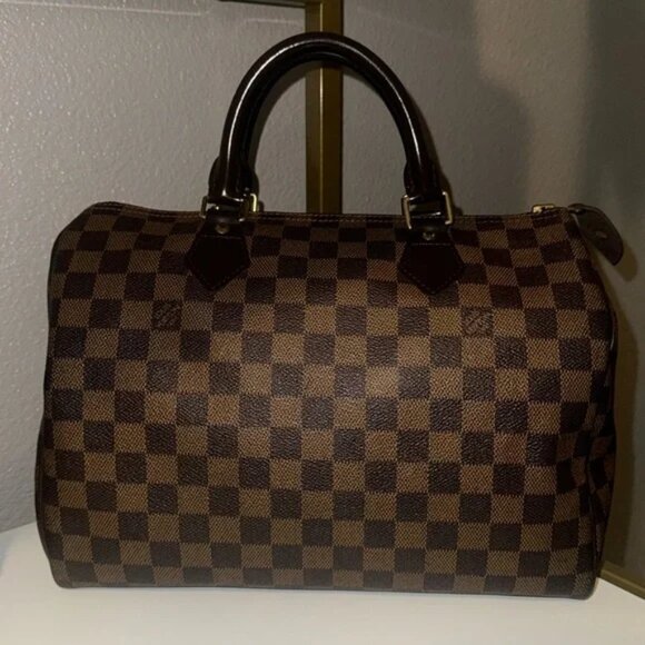 Authentic Pre-Loved Louis Vuitton Speedy 30 - Picture 3 of 15